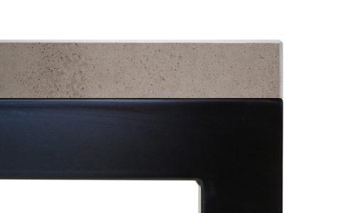 betontisch_messoni_betongrau_grob_aufliegend_schwarz